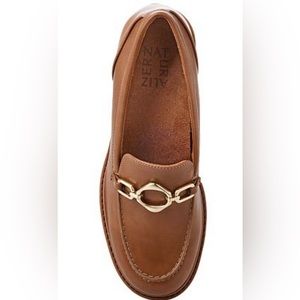 Naturalizer BRAND NEW Lug sole loafer Size: 5 Color: Dark Bamboo